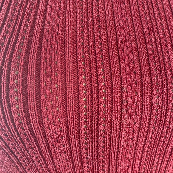 Zara Turtle Neck Ruffle Collar and Sleeves Size Small Wine - Picture 9 of 9